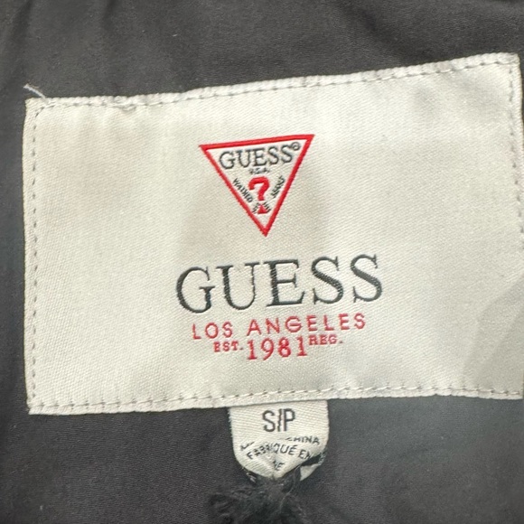 Guess Puffer Coat with detachable hood - Picture 5 of 5